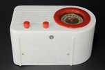 FADA 1000 ”Bullet” Catalin Radio in Alabaster + Red - Great